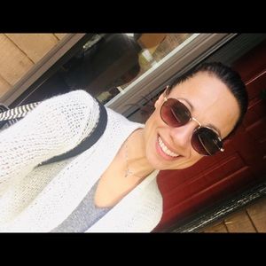 Meet your Posher, Flori